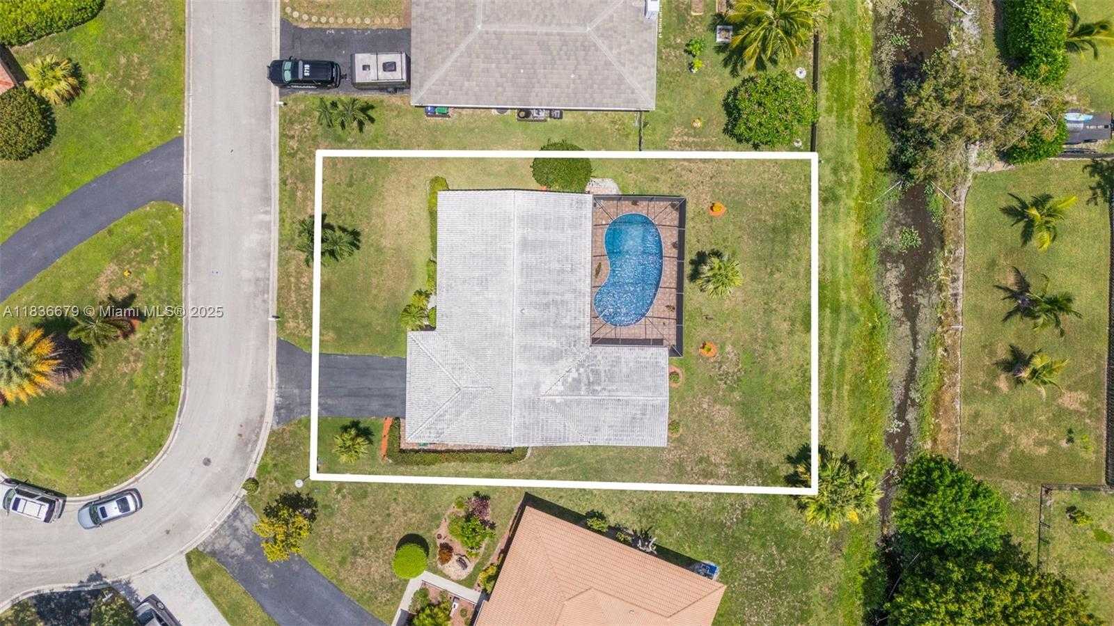 Small Image of 10620 NORTH WEST 41ST ST, Coral Springs Number 32