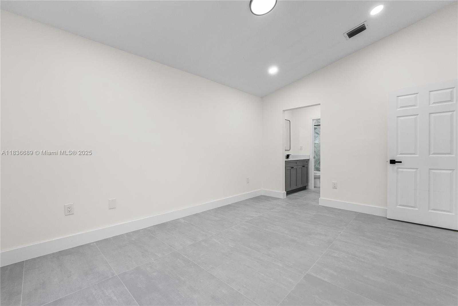 Small Image of 16533 NORTH WEST 21ST ST, Pembroke Pines Number 10