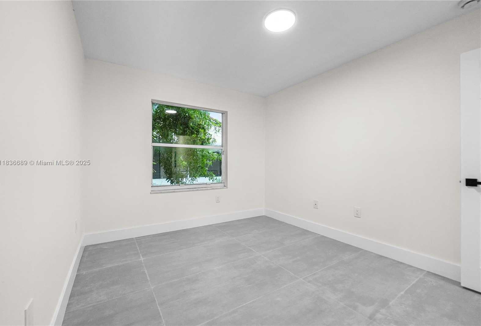 Small Image of 16533 NORTH WEST 21ST ST, Pembroke Pines Number 12