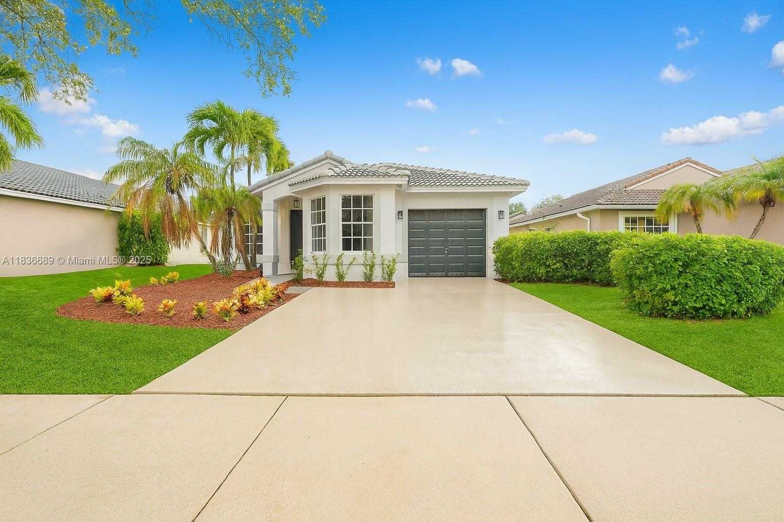 Small Image of 16533 NORTH WEST 21ST ST, Pembroke Pines Number 2