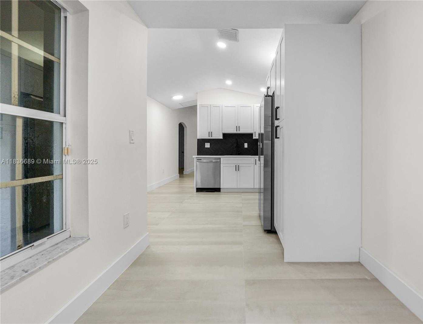 Small Image of 16533 NORTH WEST 21ST ST, Pembroke Pines Number 6