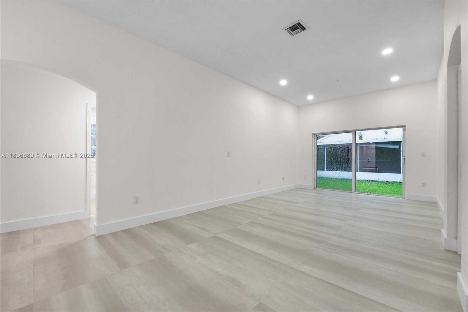 Small Image of 16533 NORTH WEST 21ST ST, Pembroke Pines Number 7