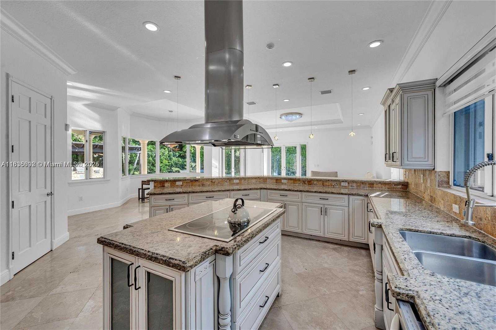 Small Image of 13400 SOUTH WEST 83RD AVE, Pinecrest Number 16