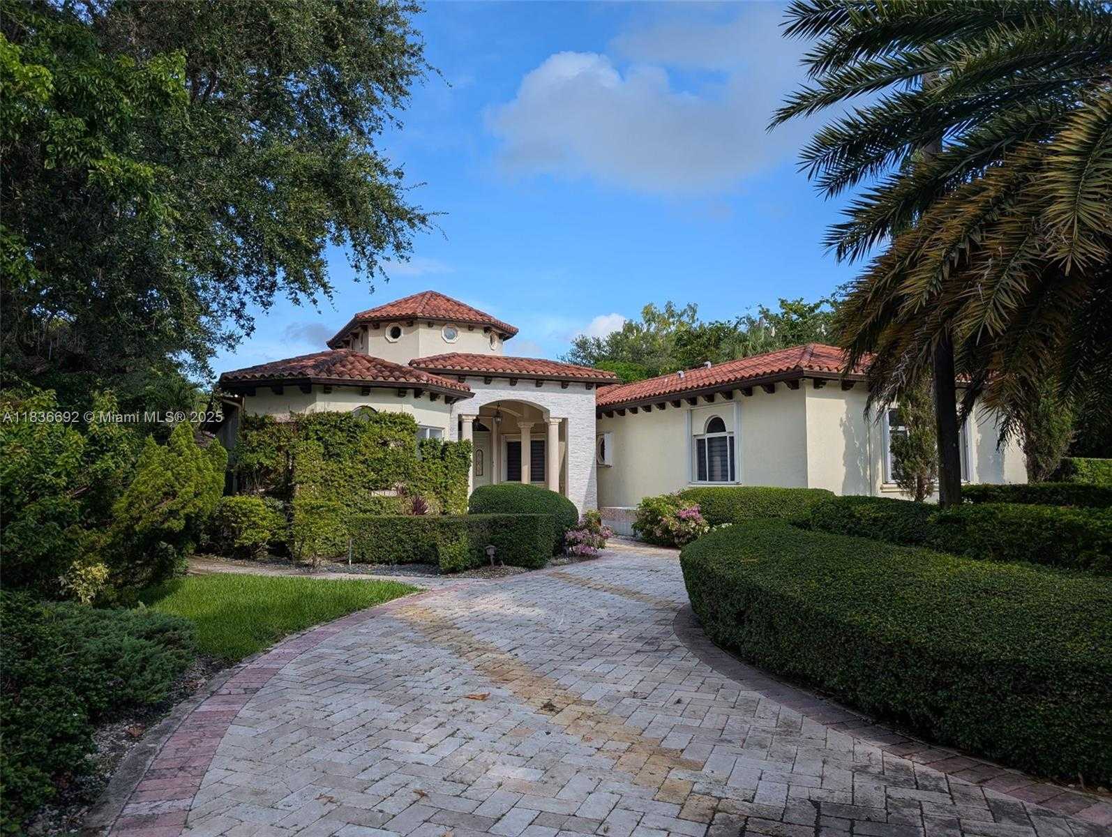 Small Image of 13400 SOUTH WEST 83RD AVE, Pinecrest Number 2