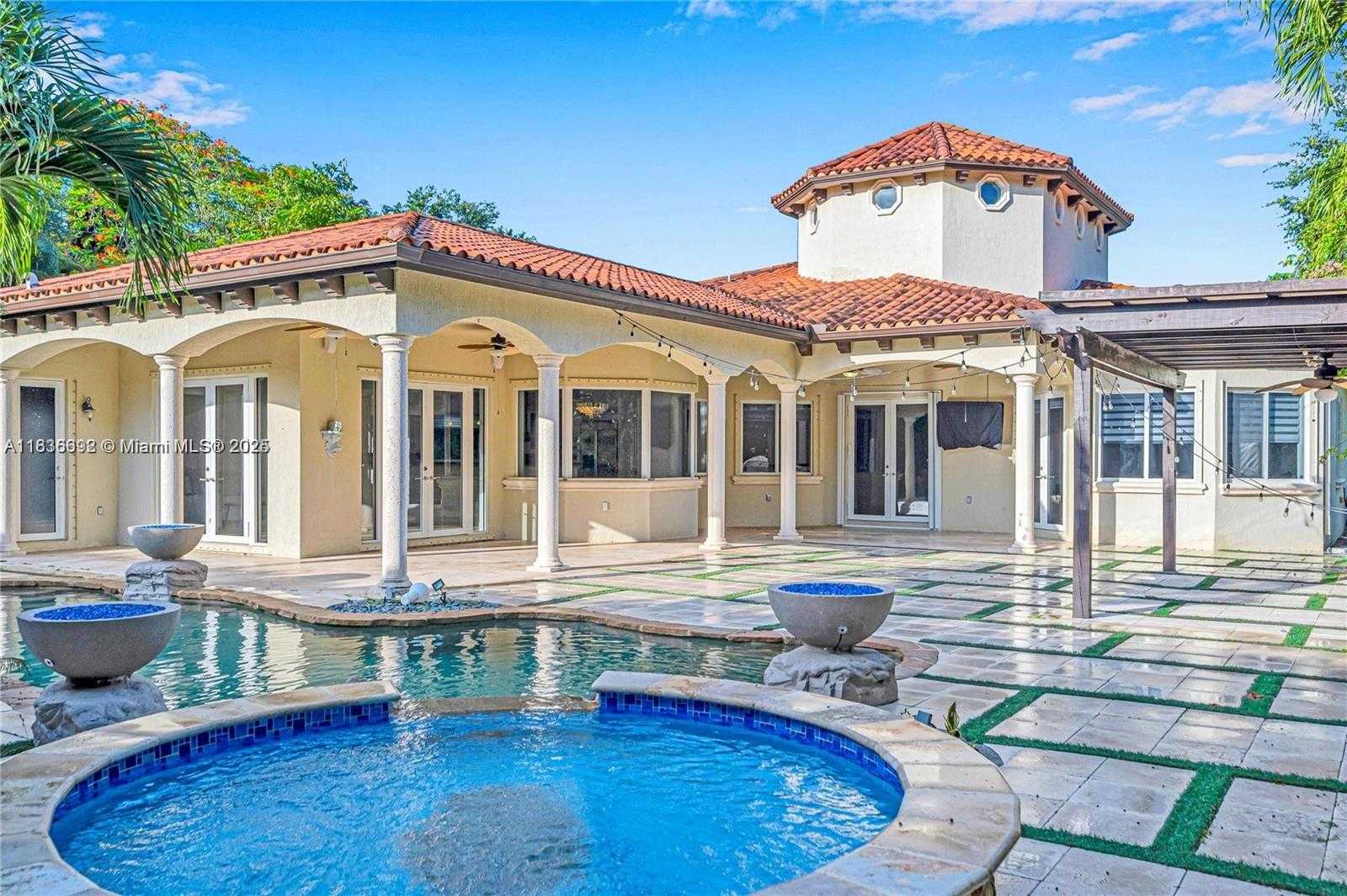 Small Image of 13400 SOUTH WEST 83RD AVE, Pinecrest Number 29