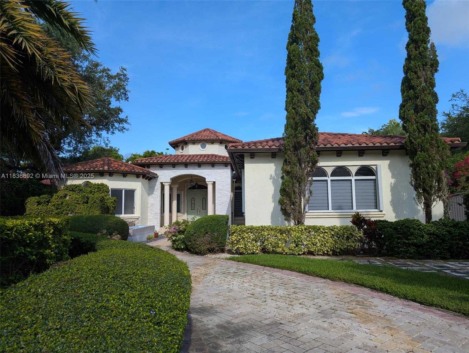 Small Image of 13400 SOUTH WEST 83RD AVE, Pinecrest Number 3