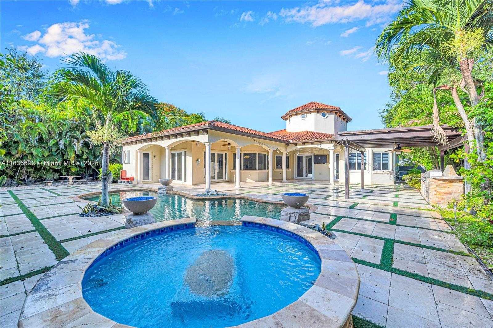 Small Image of 13400 SOUTH WEST 83RD AVE, Pinecrest Number 32