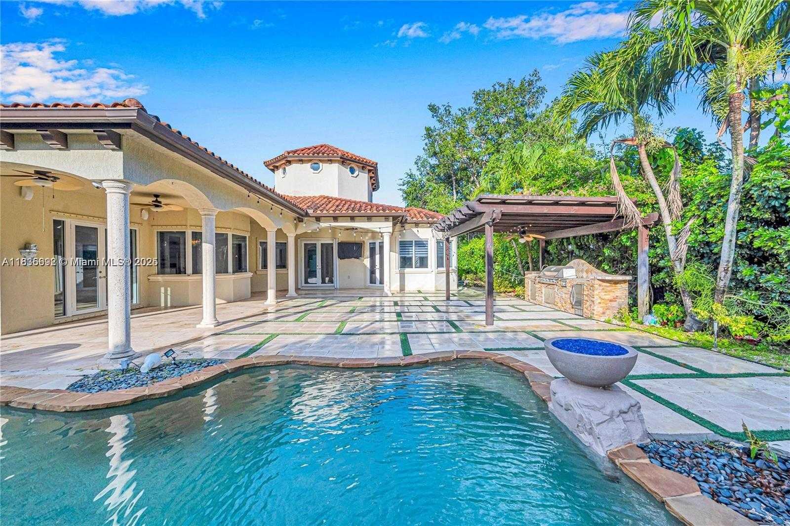 Small Image of 13400 SOUTH WEST 83RD AVE, Pinecrest Number 35