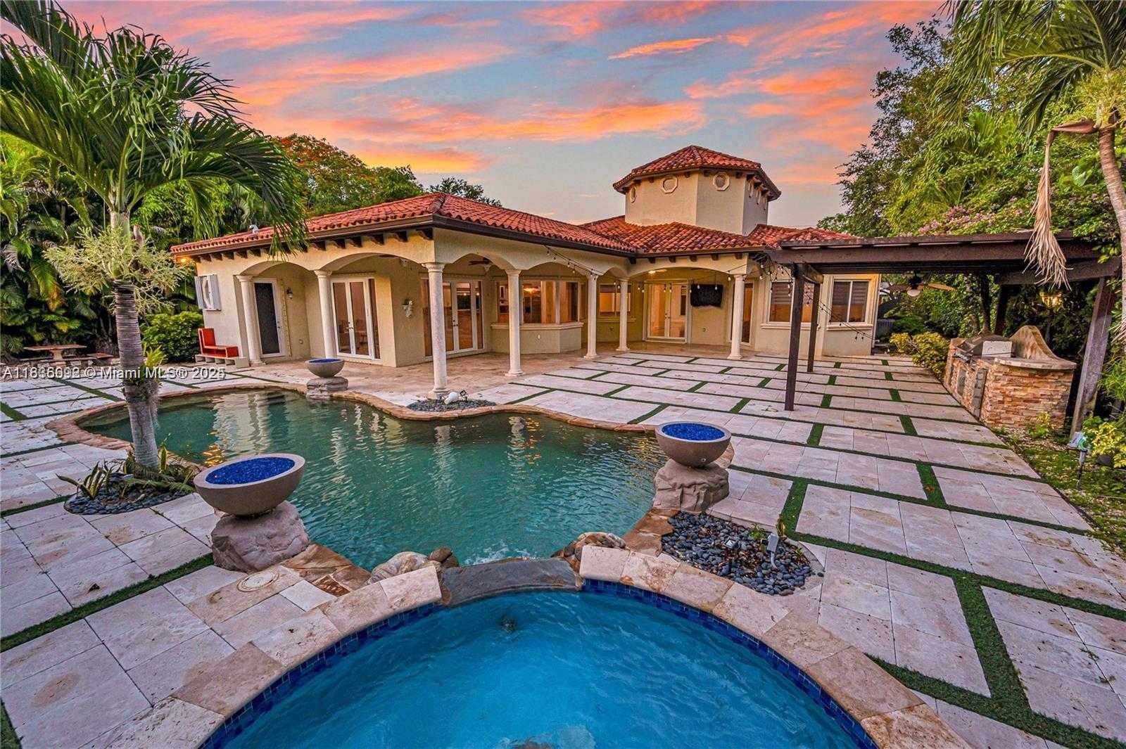 Small Image of 13400 SOUTH WEST 83RD AVE, Pinecrest Number 38