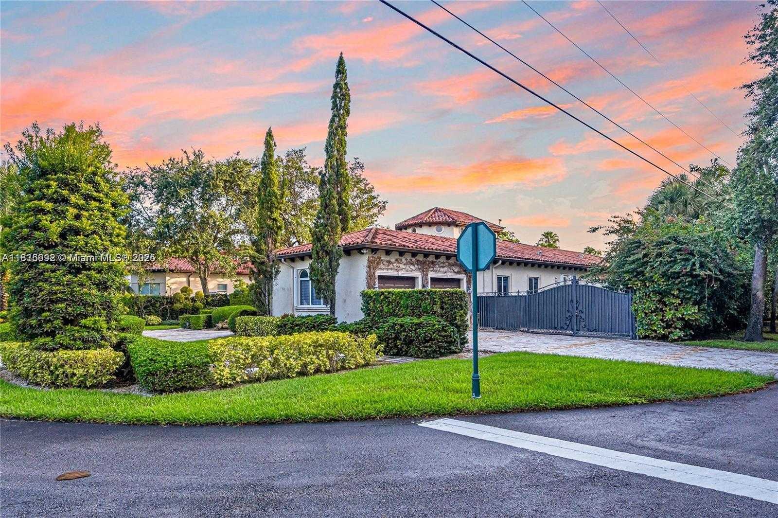 Small Image of 13400 SOUTH WEST 83RD AVE, Pinecrest Number 45