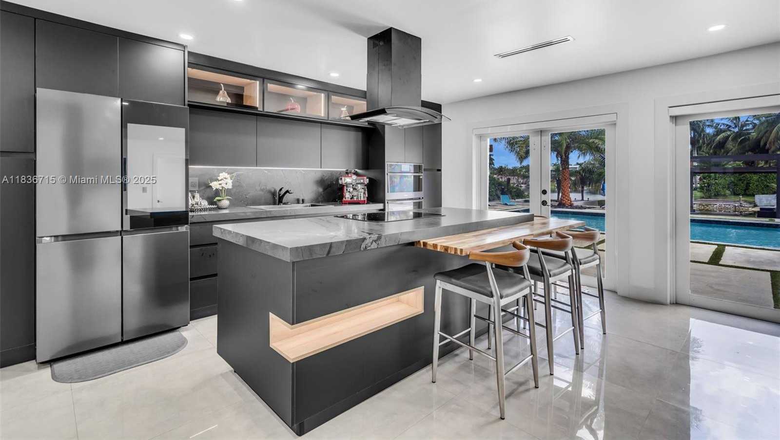 Small Image of 8241 NORTH WEST 182ND ST, Hialeah Number 14