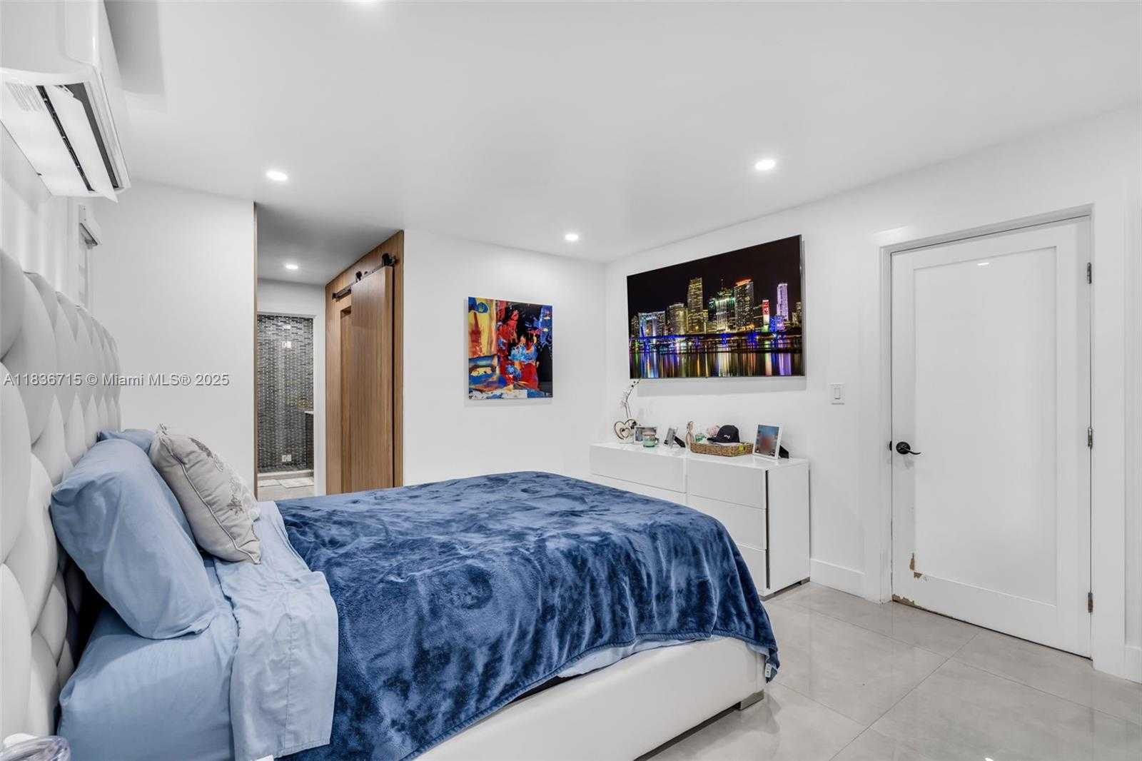 Small Image of 8241 NORTH WEST 182ND ST, Hialeah Number 19