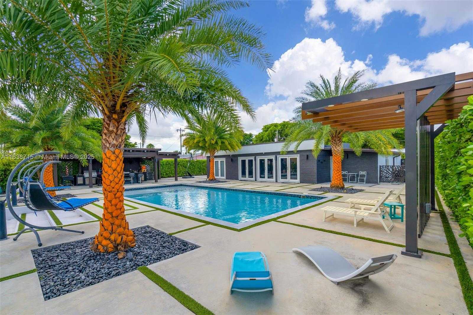 Small Image of 8241 NORTH WEST 182ND ST, Hialeah Number 41