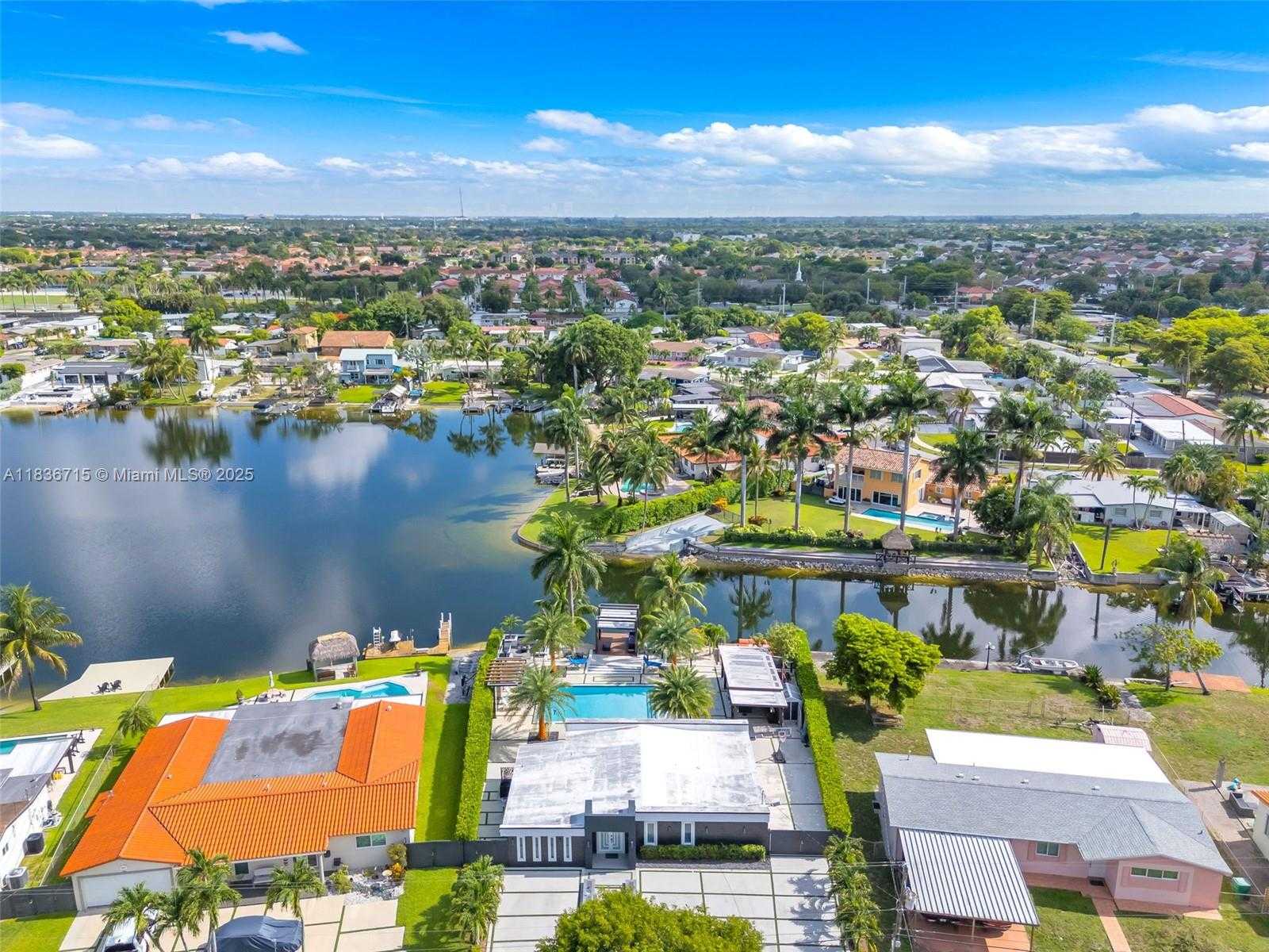 Small Image of 8241 NORTH WEST 182ND ST, Hialeah Number 43