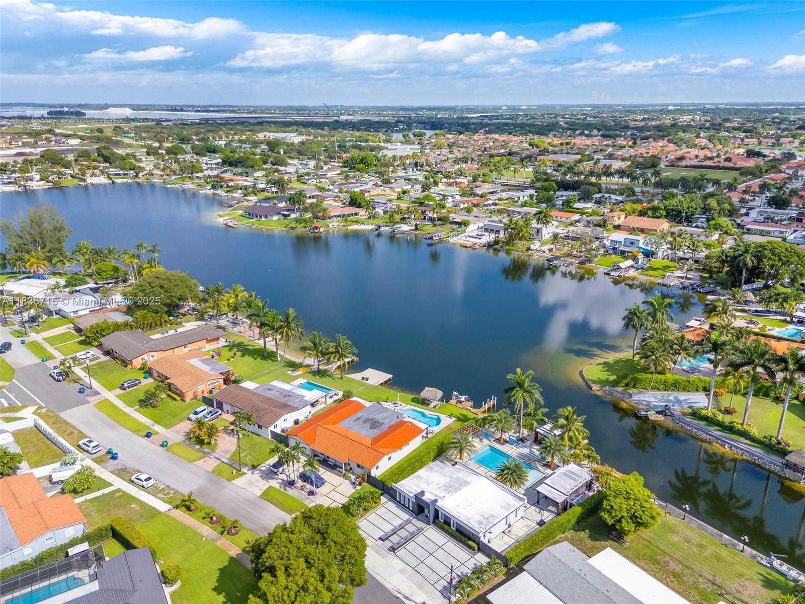 Small Image of 8241 NORTH WEST 182ND ST, Hialeah Number 45