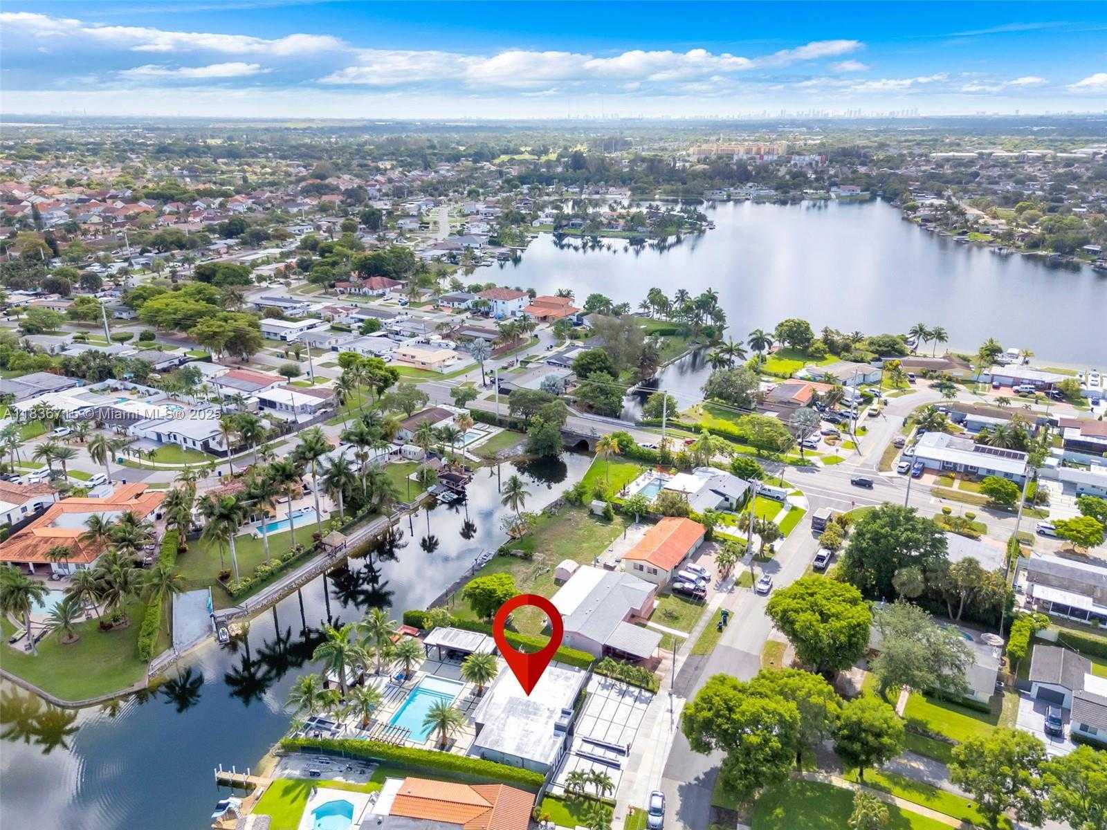 Small Image of 8241 NORTH WEST 182ND ST, Hialeah Number 50