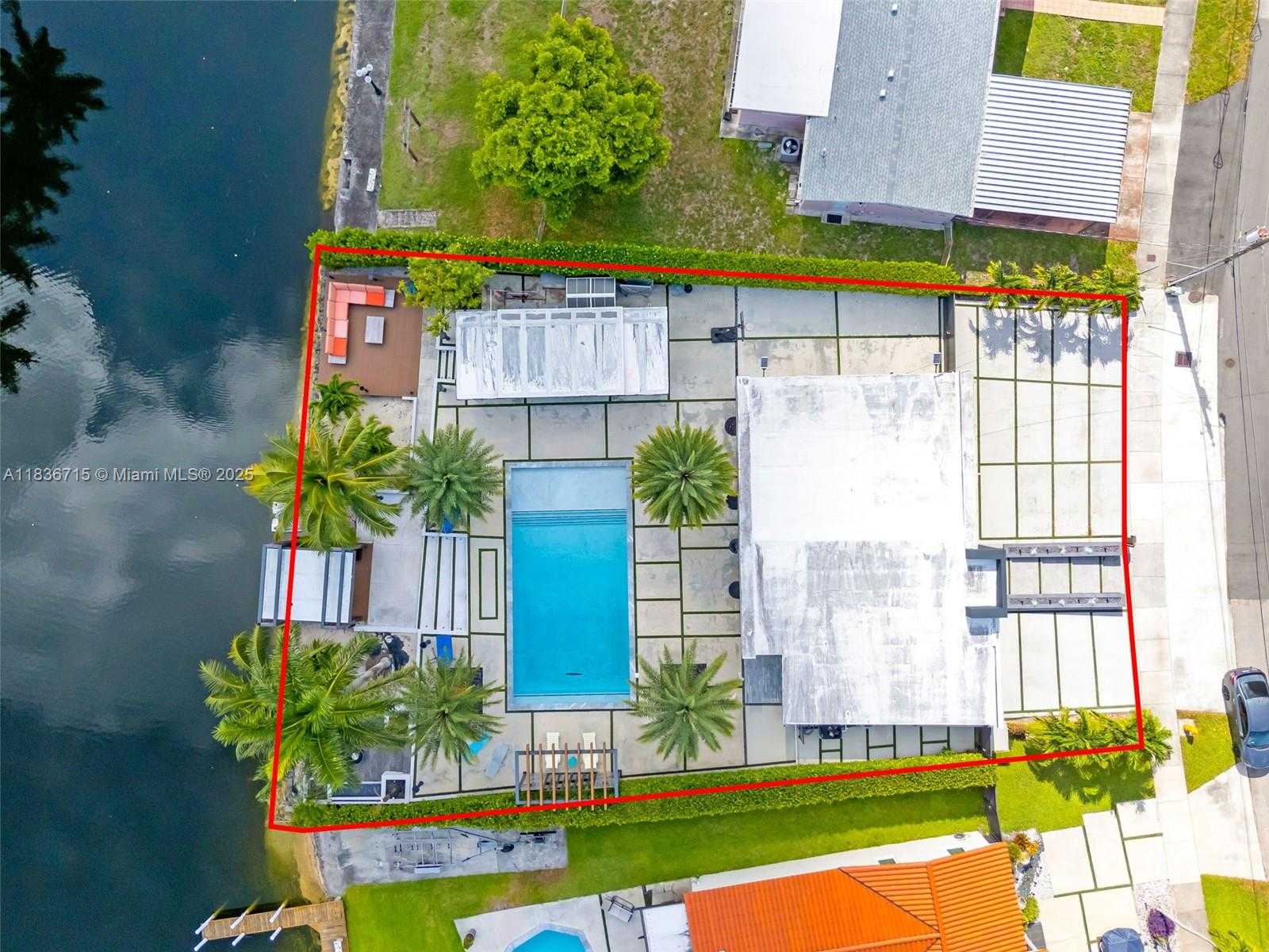 Small Image of 8241 NORTH WEST 182ND ST, Hialeah Number 52