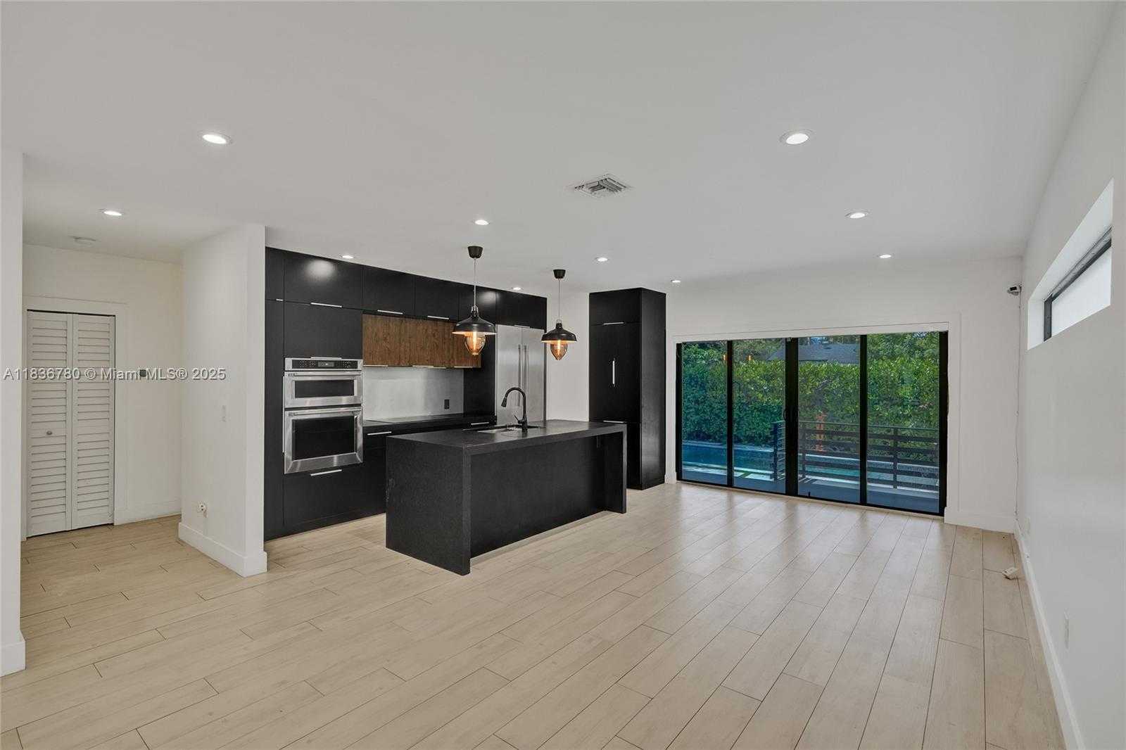 Small Image of 120 NORTH WEST 41ST ST, Miami Number 12