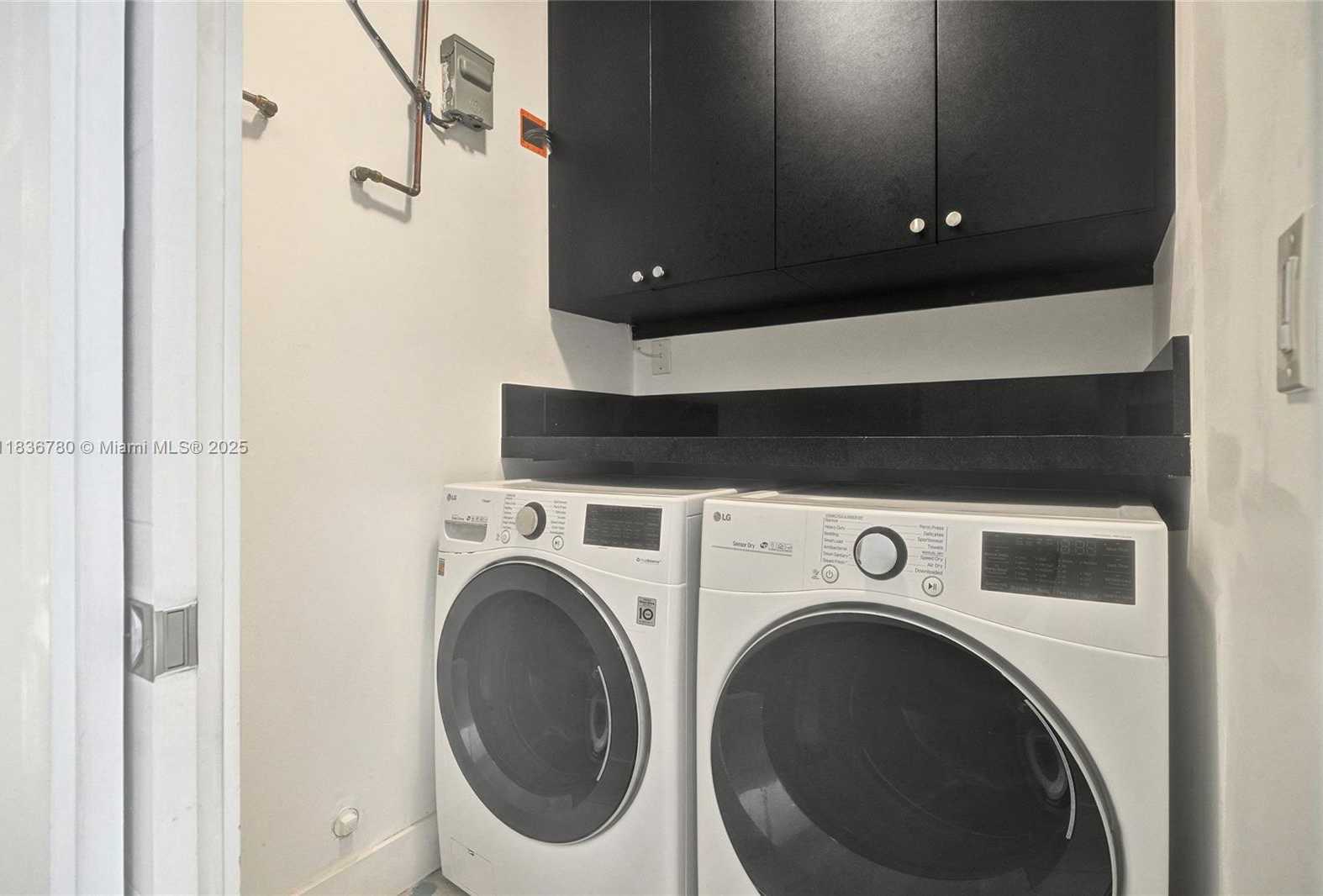 Small Image of 120 NORTH WEST 41ST ST, Miami Number 17