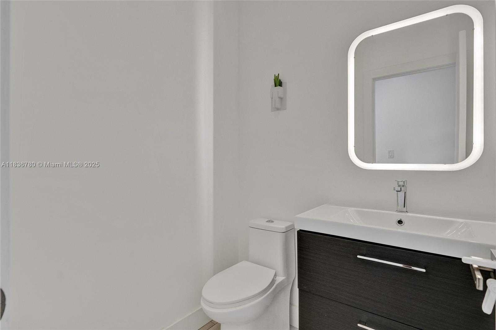 Small Image of 120 NORTH WEST 41ST ST, Miami Number 23