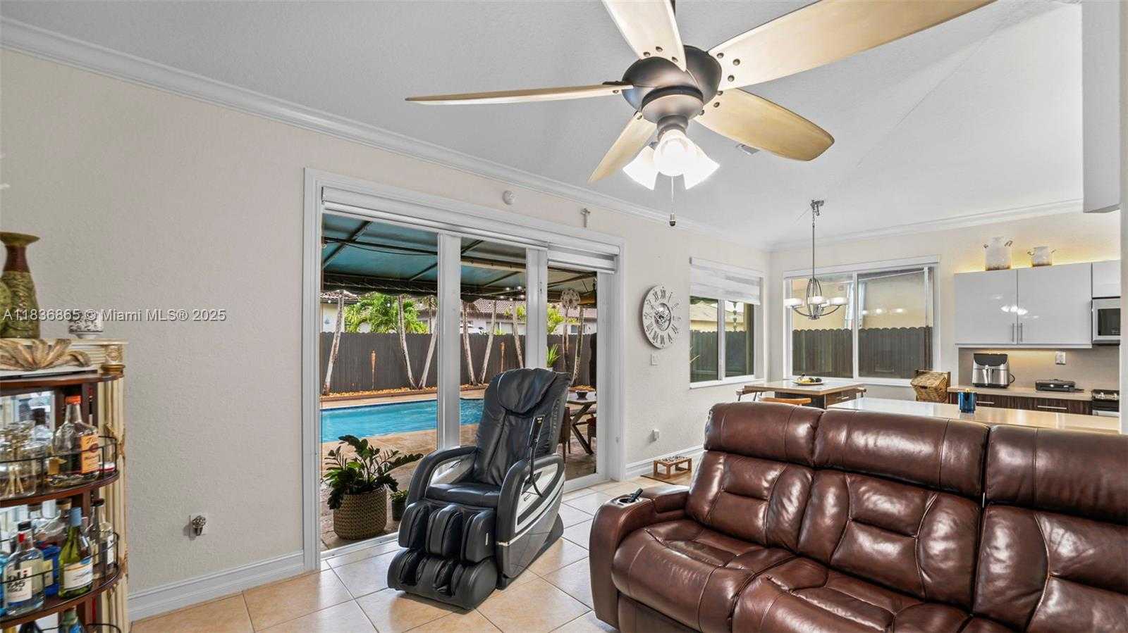 Small Image of Miami Lakes Number 20