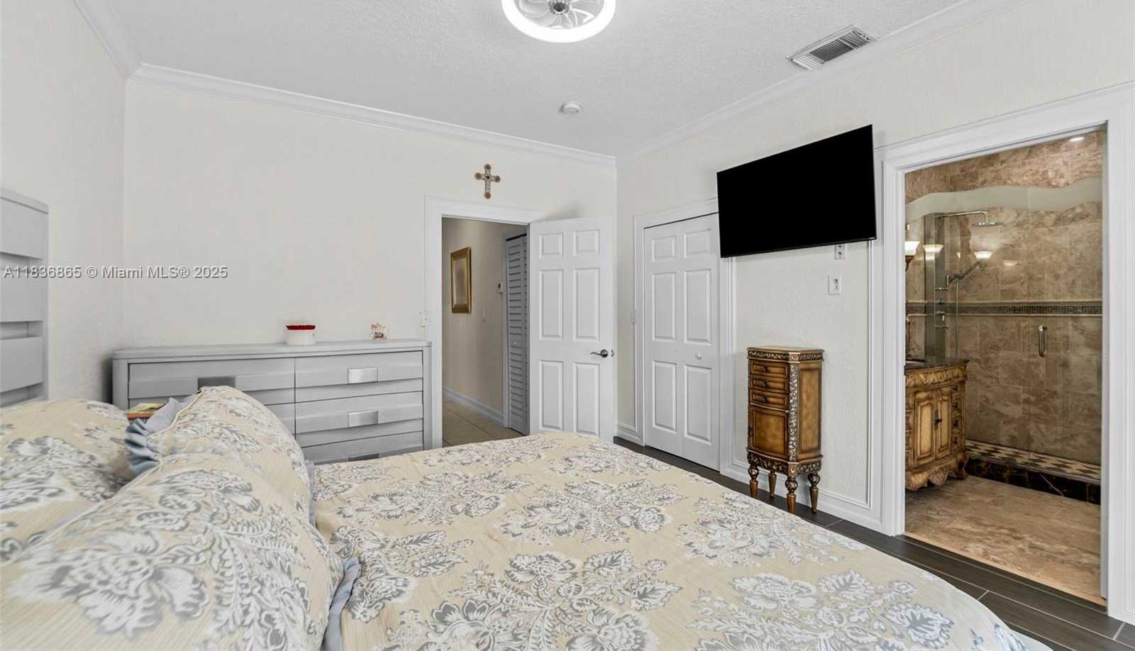 Small Image of Miami Lakes Number 31