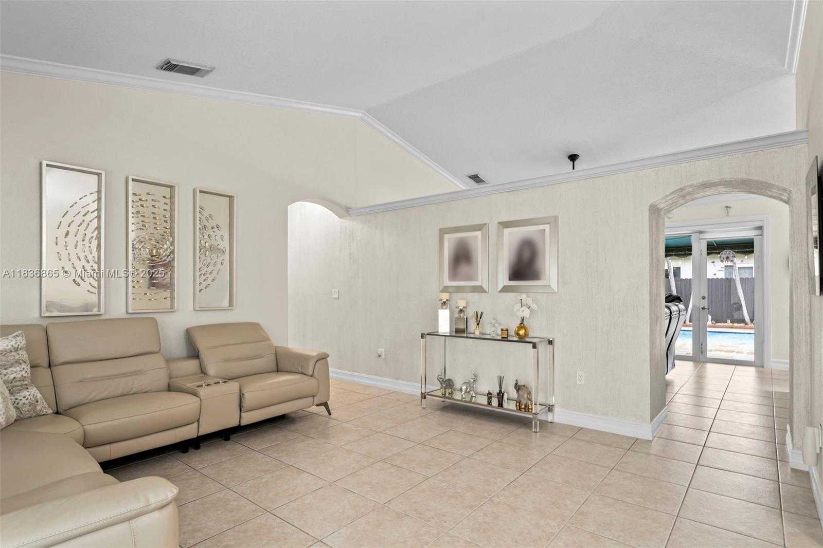 Small Image of Miami Lakes Number 4