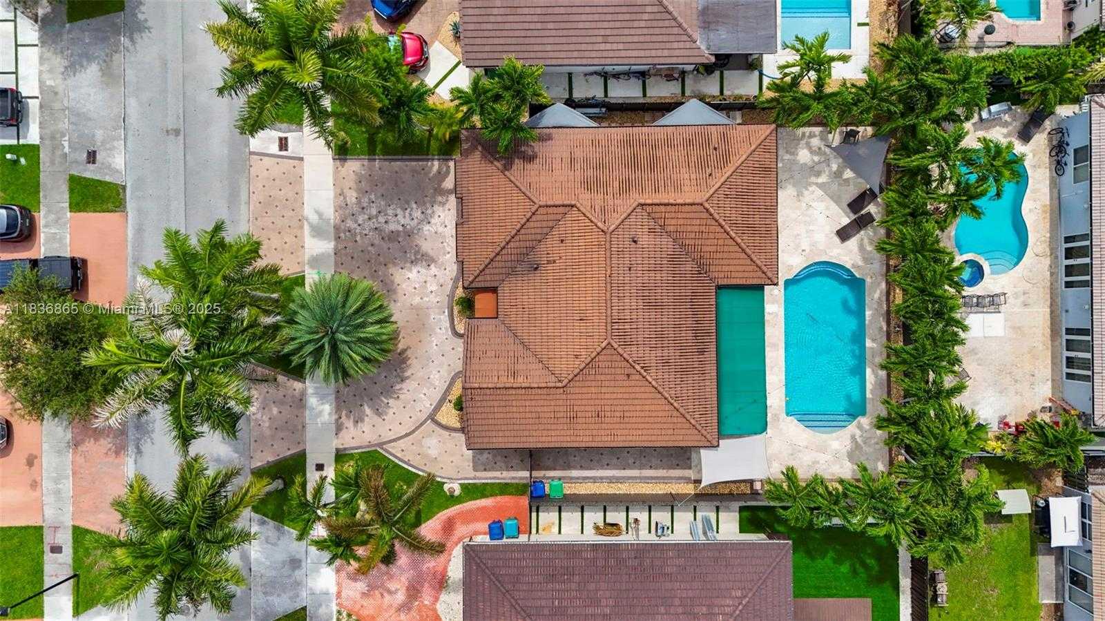 Small Image of Miami Lakes Number 43