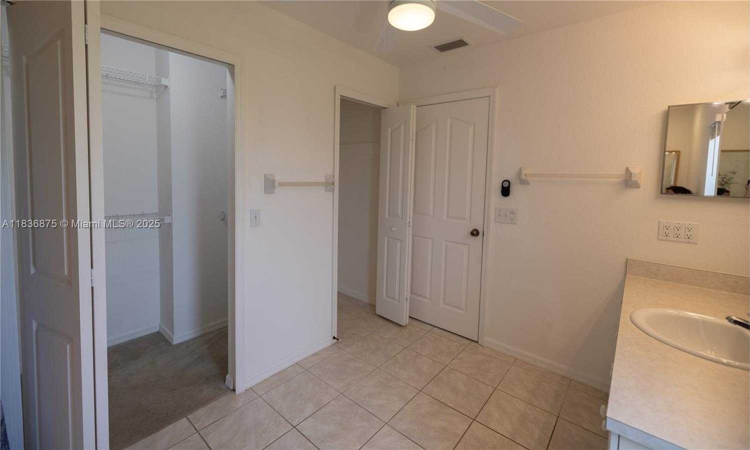Small Image of 501 SE 7TH STREET, Cape Coral Number 11