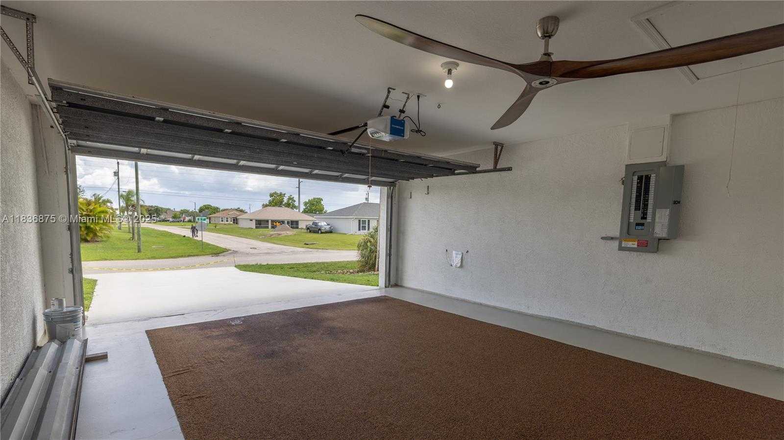 Small Image of 501 SE 7TH STREET, Cape Coral Number 28