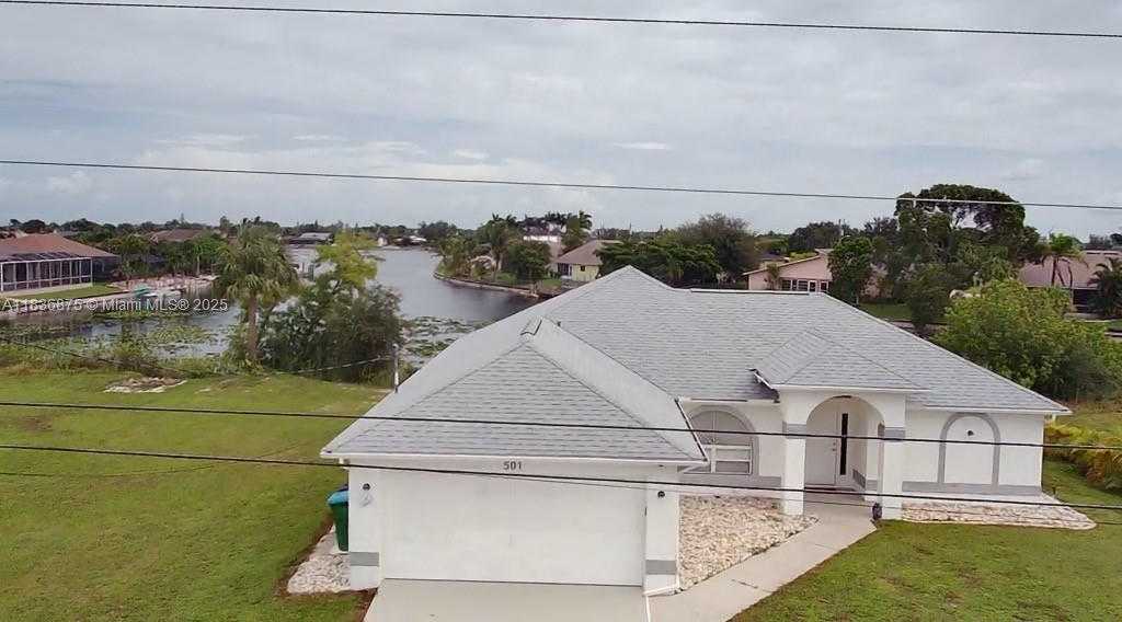 Small Image of 501 SE 7TH STREET, Cape Coral Number 3