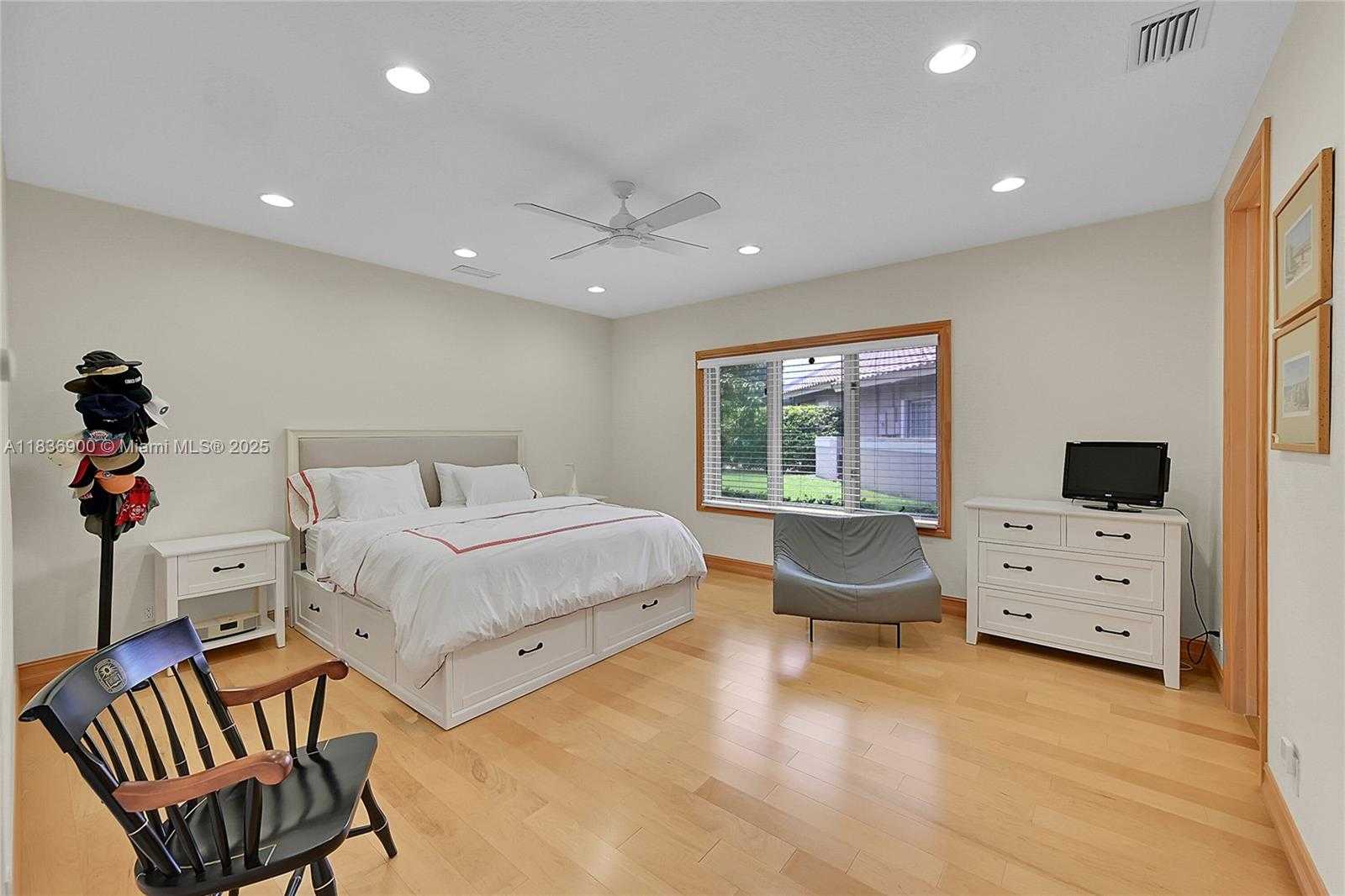 Small Image of 1910 PRESTON TRL, Coral Springs Number 33