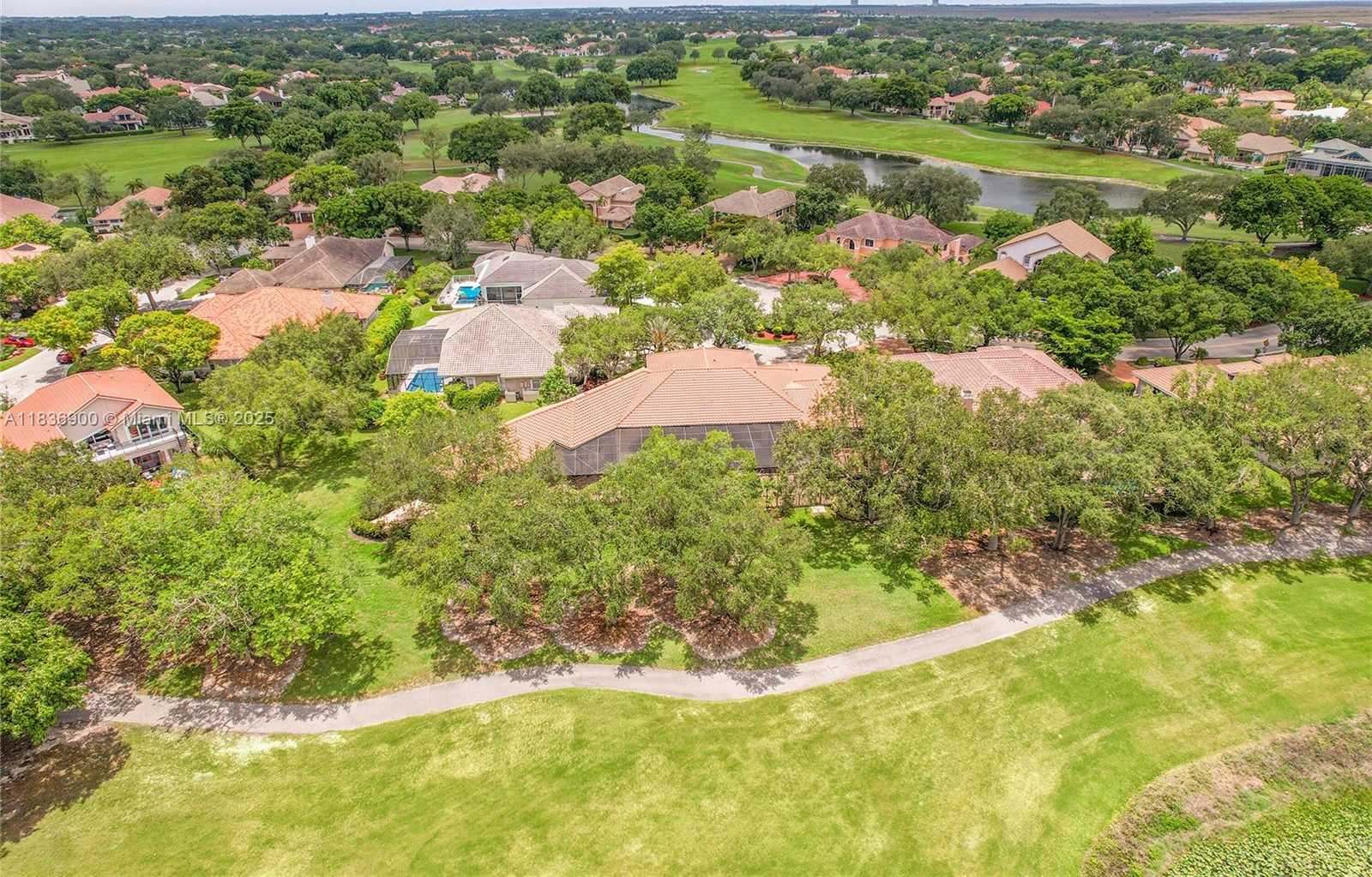 Small Image of 1910 PRESTON TRL, Coral Springs Number 59