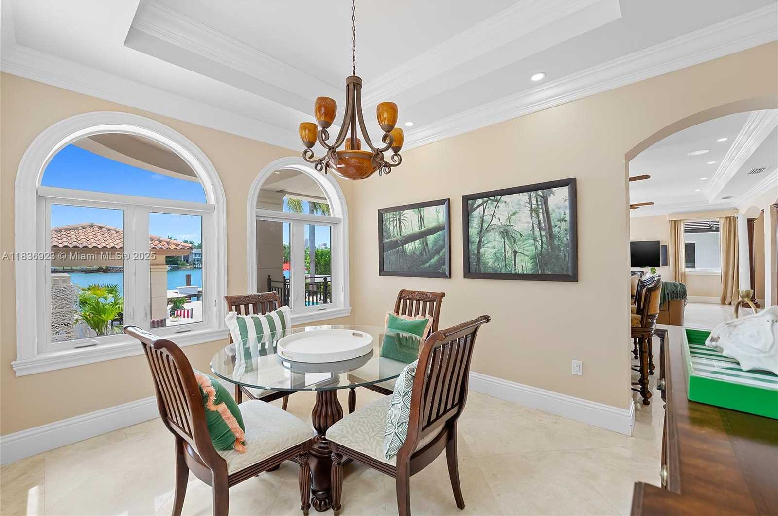 Small Image of 66 SOUTH HIBISCUS DR, Miami Beach Number 10