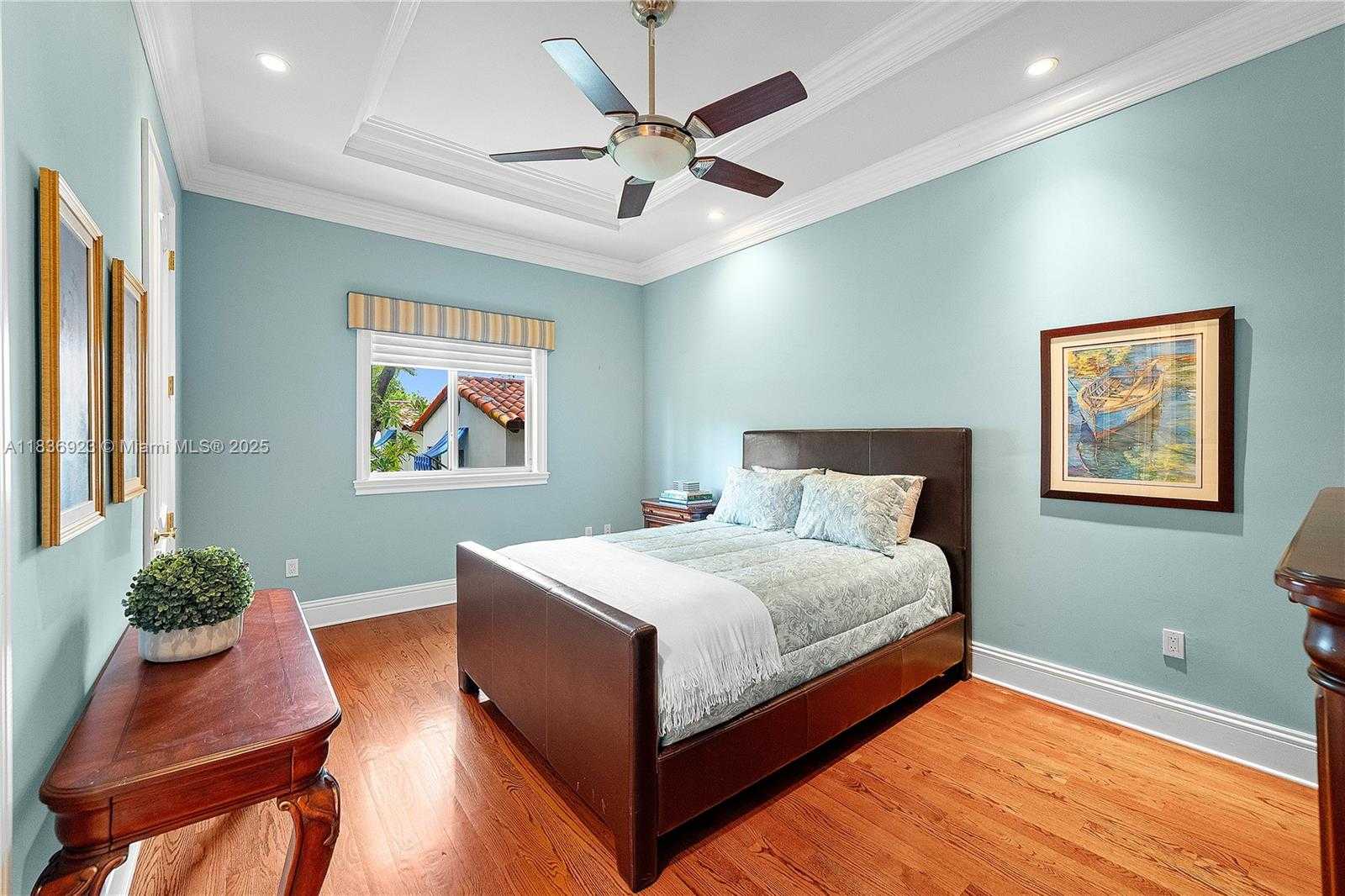 Small Image of 66 SOUTH HIBISCUS DR, Miami Beach Number 28