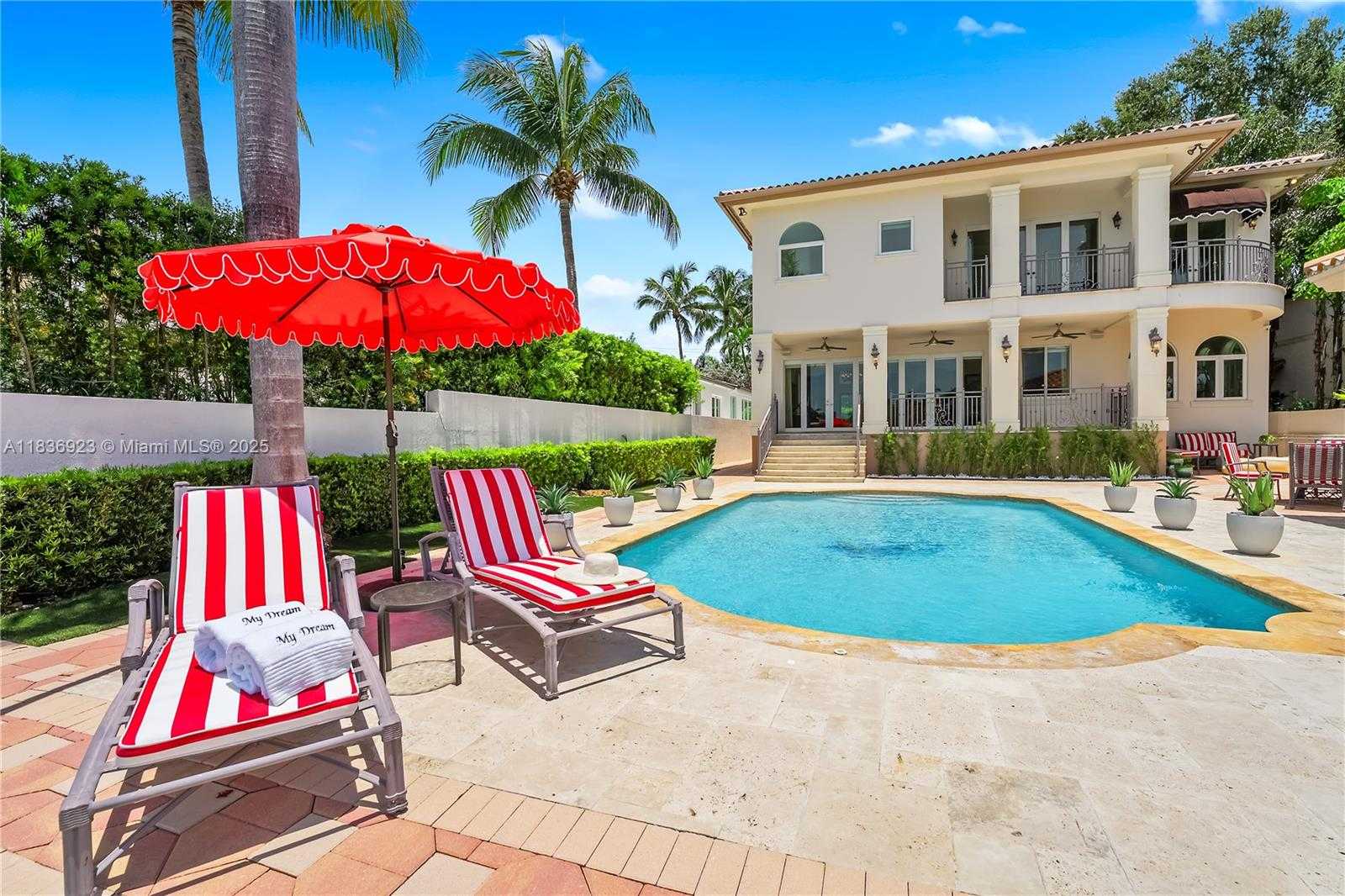 Small Image of 66 SOUTH HIBISCUS DR, Miami Beach Number 3