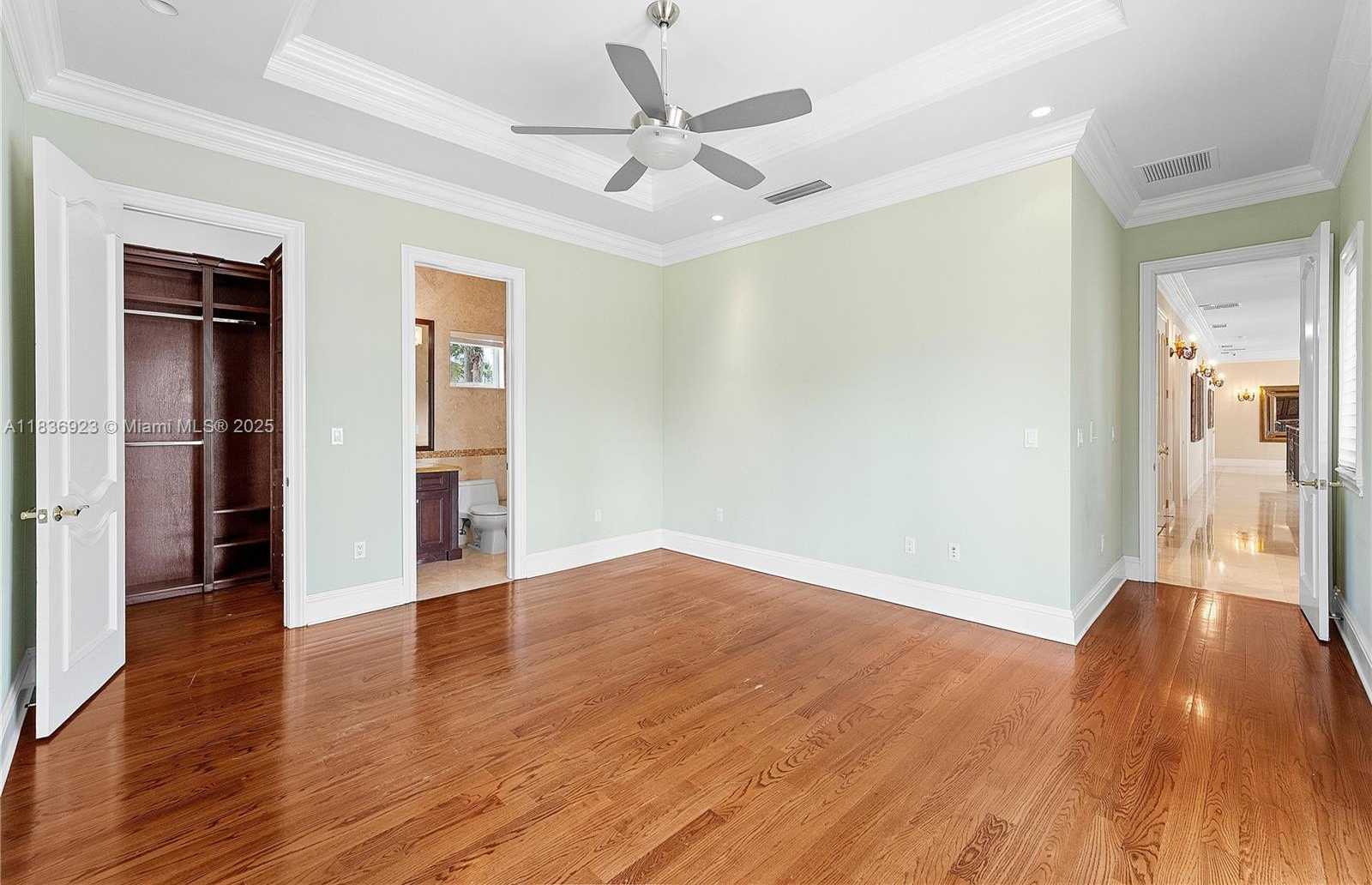 Small Image of 66 SOUTH HIBISCUS DR, Miami Beach Number 34