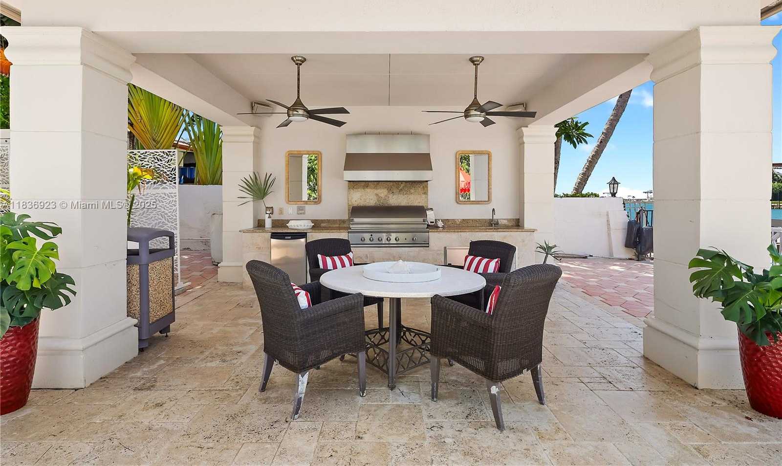 Small Image of 66 SOUTH HIBISCUS DR, Miami Beach Number 43