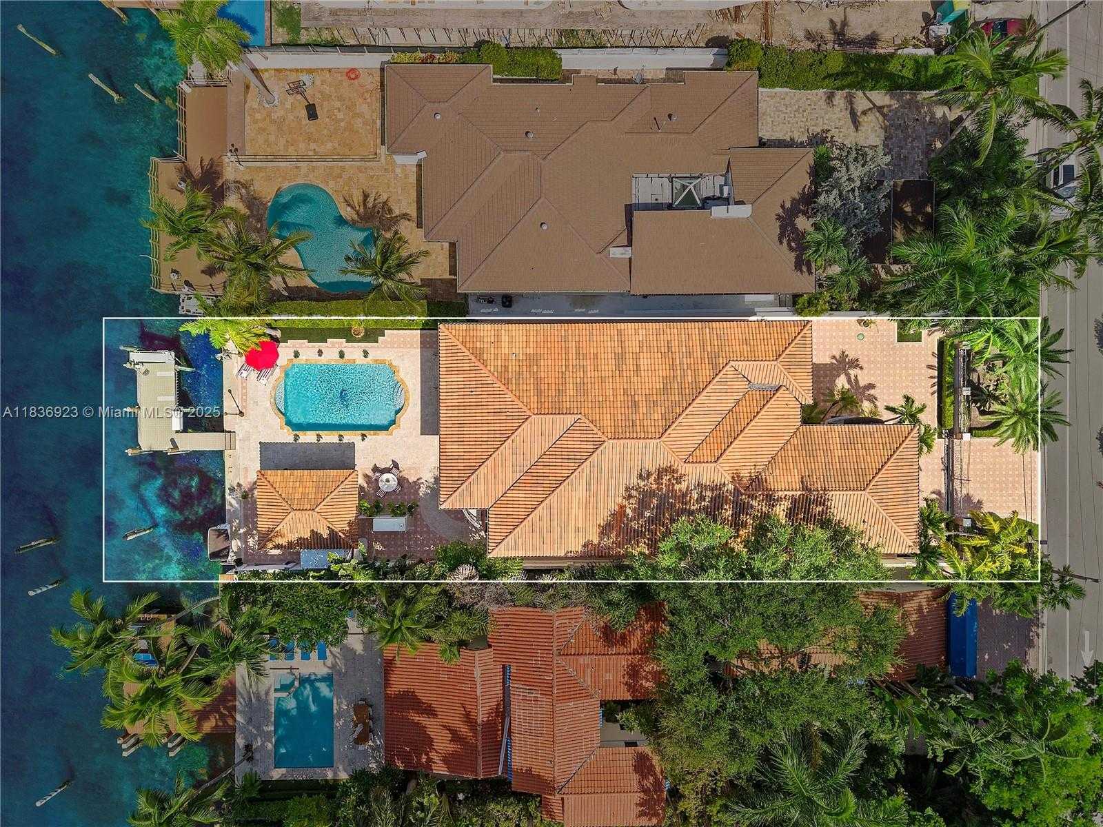 Small Image of 66 SOUTH HIBISCUS DR, Miami Beach Number 48