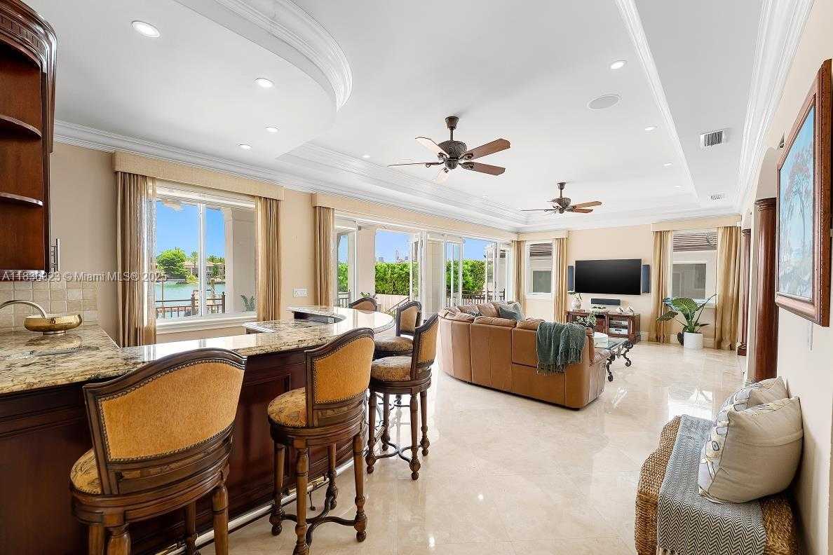 Small Image of 66 SOUTH HIBISCUS DR, Miami Beach Number 8