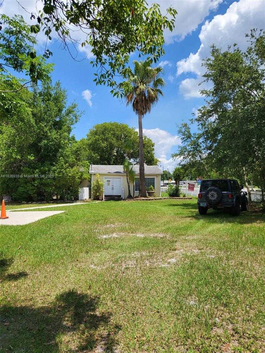 Small Image of 2611 HIAWATHA AVE, Sanford Number 10