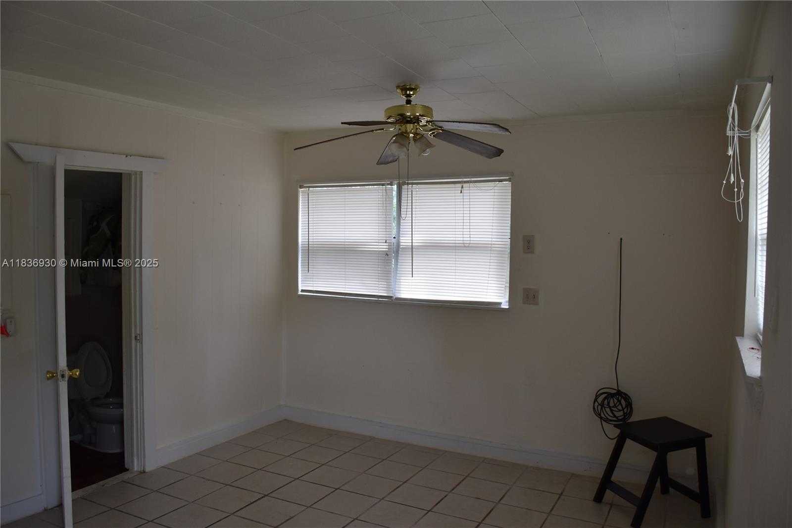 Small Image of 2611 HIAWATHA AVE, Sanford Number 3