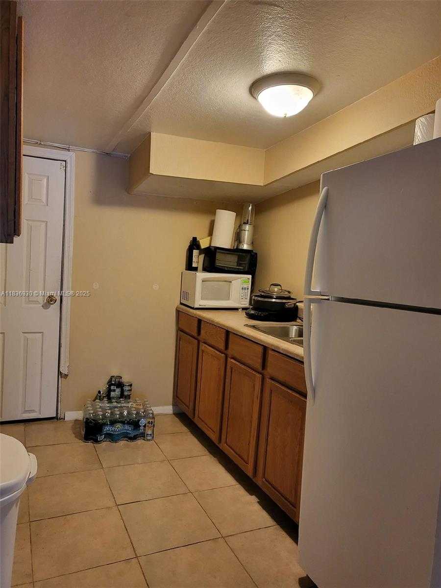 Small Image of 2611 HIAWATHA AVE, Sanford Number 5