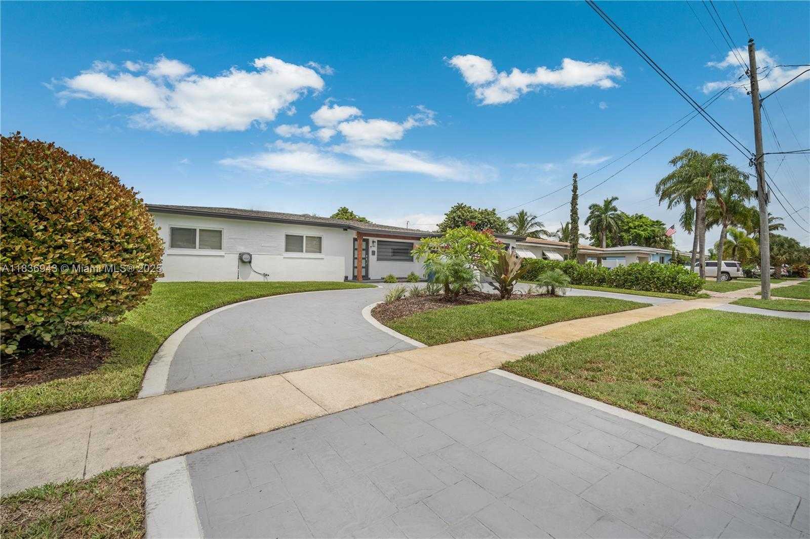 Small Image of 1931 SOUTH WEST 22ND AVE, Fort Lauderdale Number 4