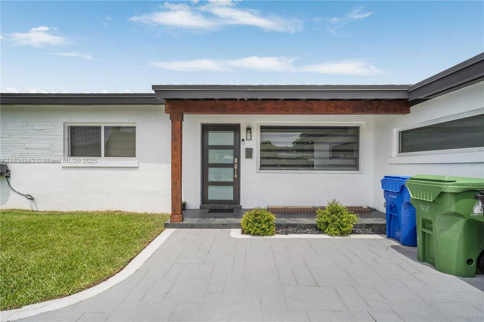 Small Image of 1931 SOUTH WEST 22ND AVE, Fort Lauderdale Number 7