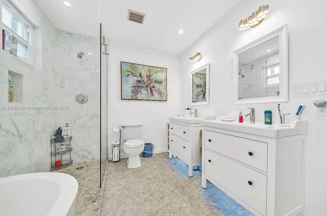Small Image of 27237 RIO VISTA CIRCLE, Bonita Springs Number 28