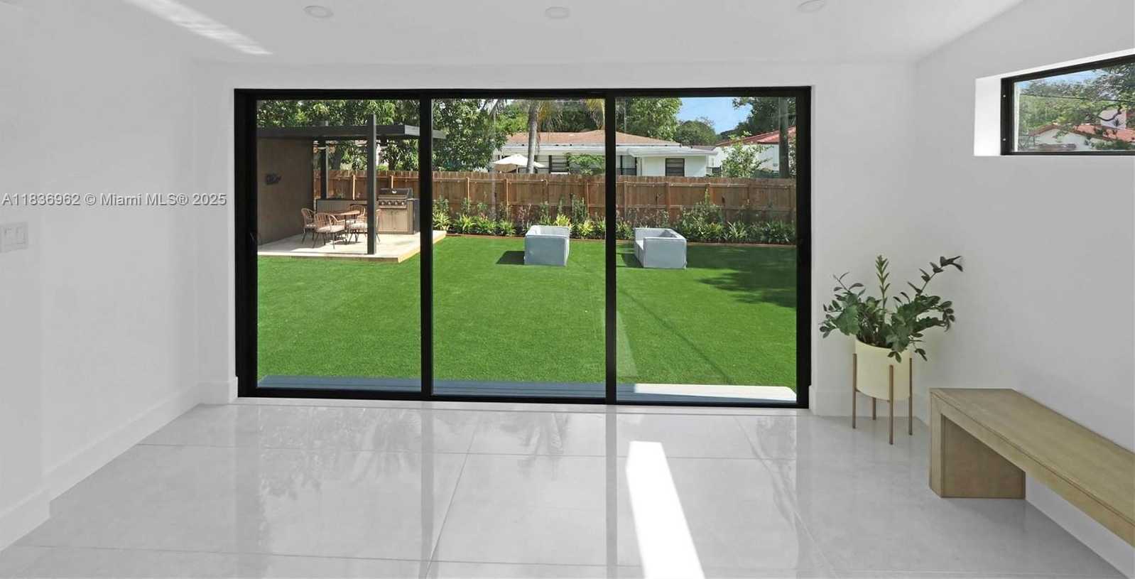 Small Image of 231 NORTH EAST 45TH ST, Miami Number 17