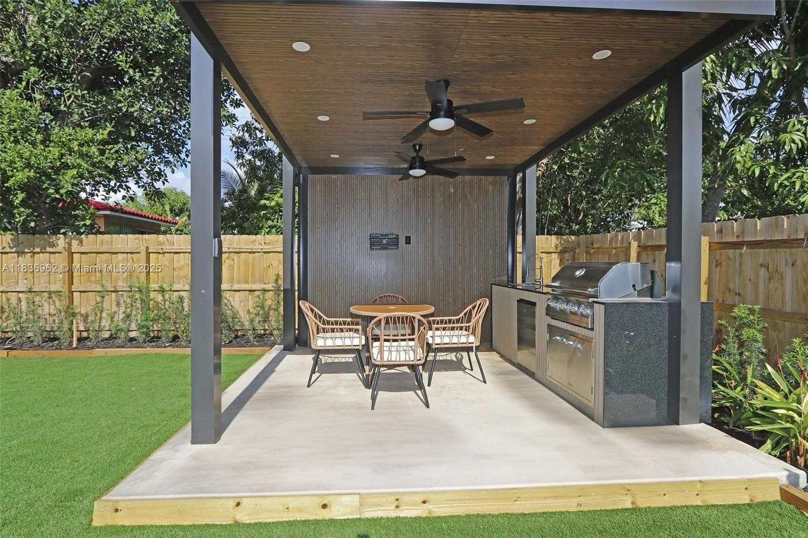 Small Image of 231 NORTH EAST 45TH ST, Miami Number 18