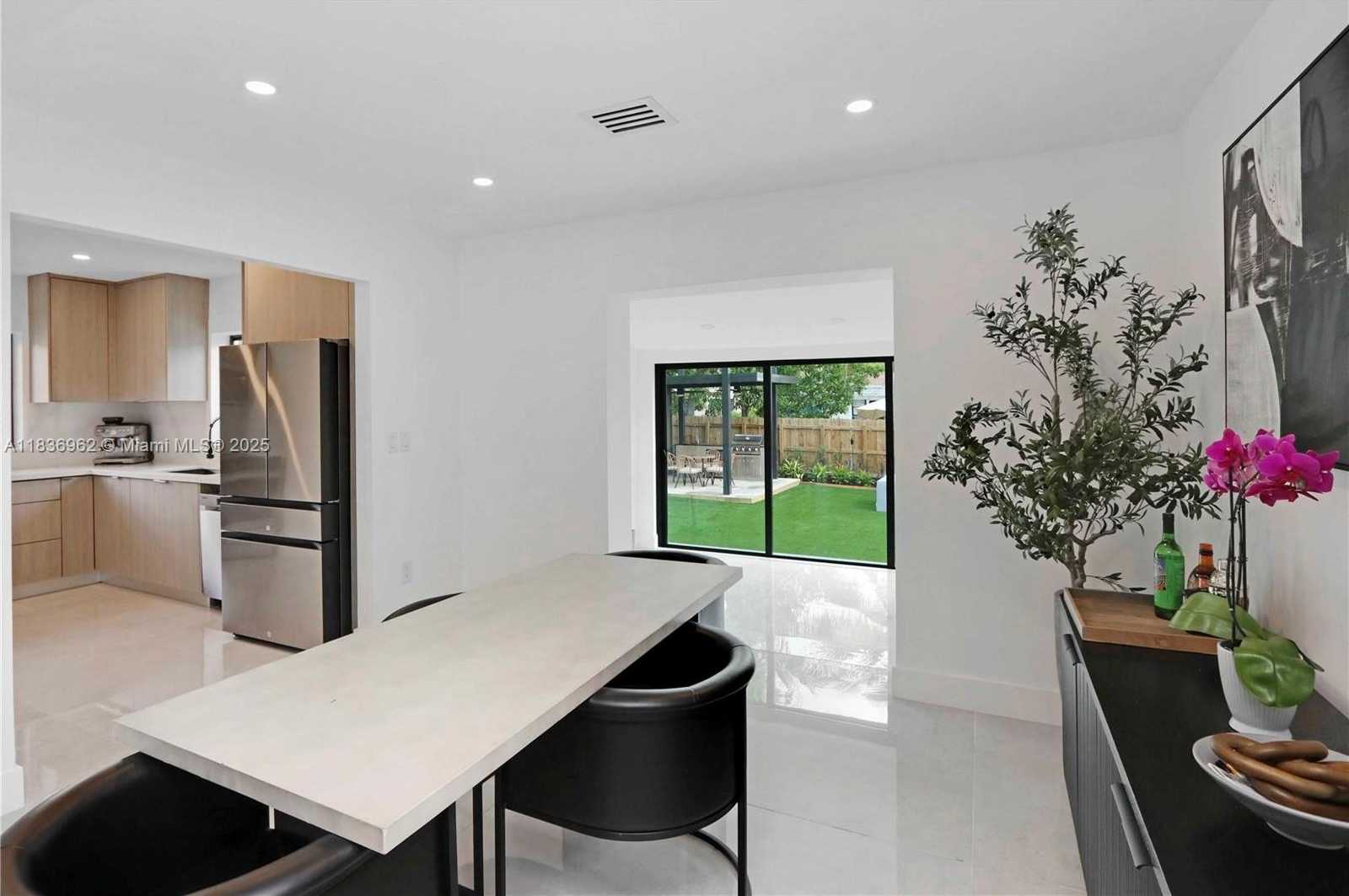Small Image of 231 NORTH EAST 45TH ST, Miami Number 6