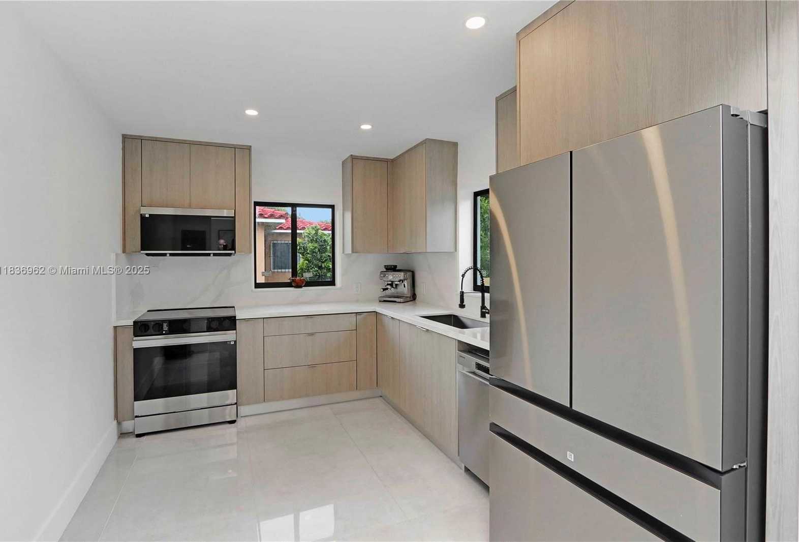 Small Image of 231 NORTH EAST 45TH ST, Miami Number 8